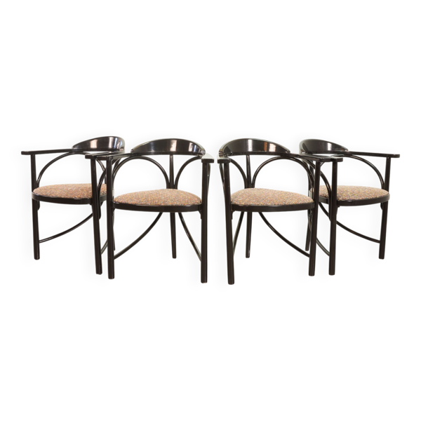 4 chaises de salle à manger triangulaires Thonet en bois laqué noir, modèle 87, années 1980