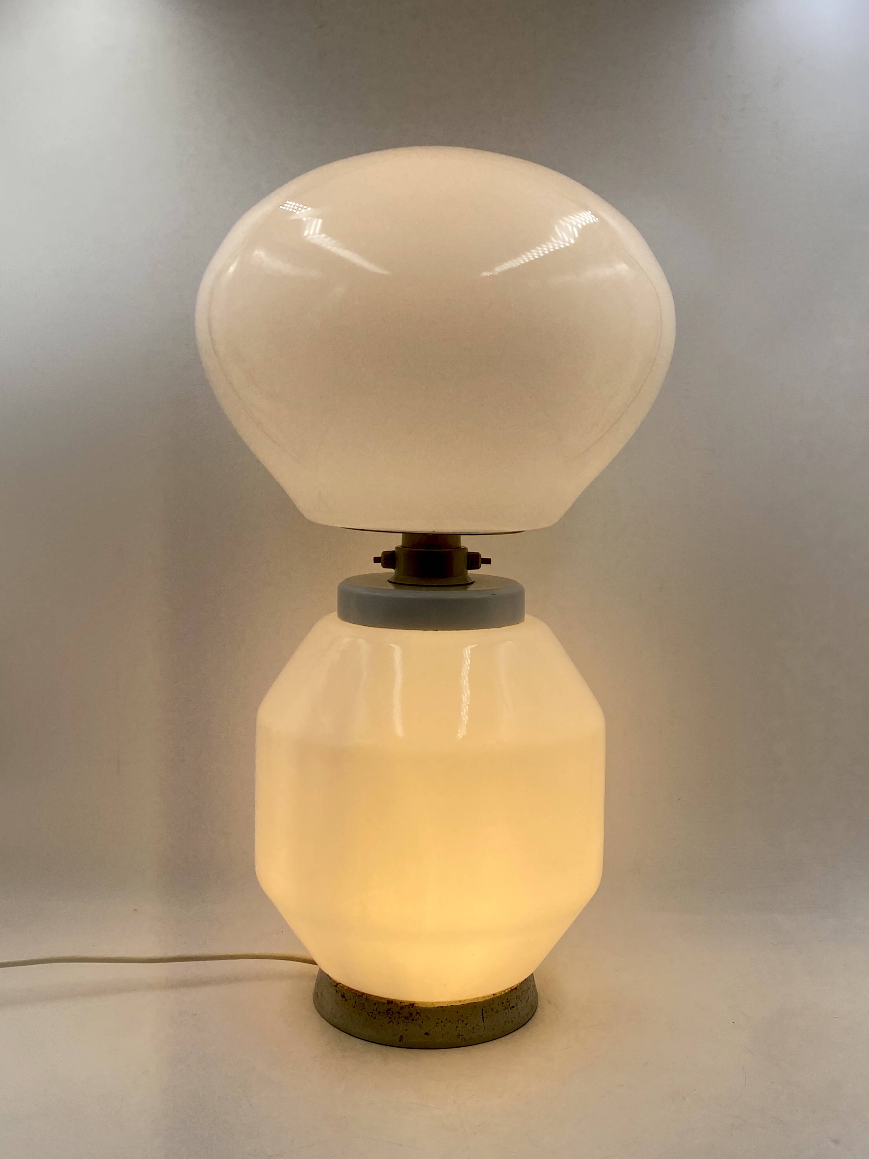 Space Age white glass table lamp, Faver Italy 1970s