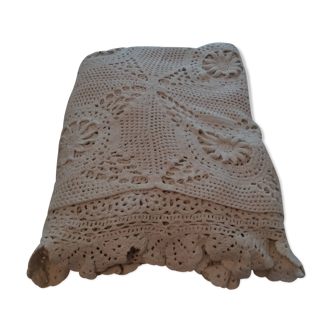 Bed top vintage cotton crochet bedspread