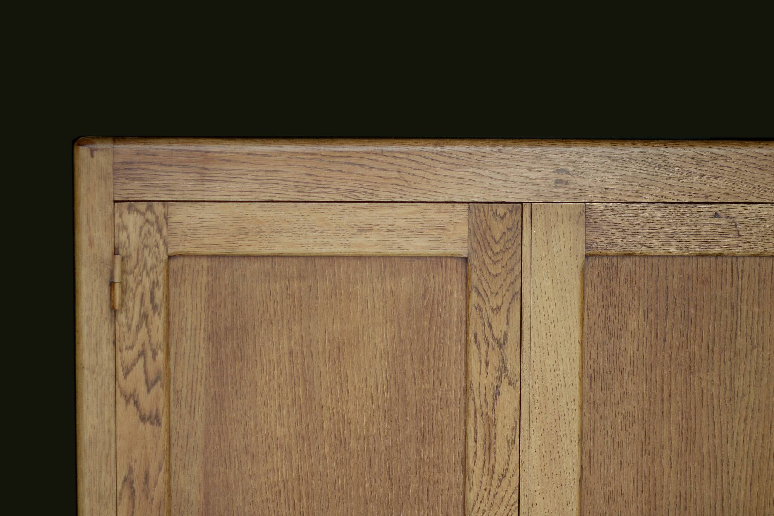 Armoire parisienne d'administration