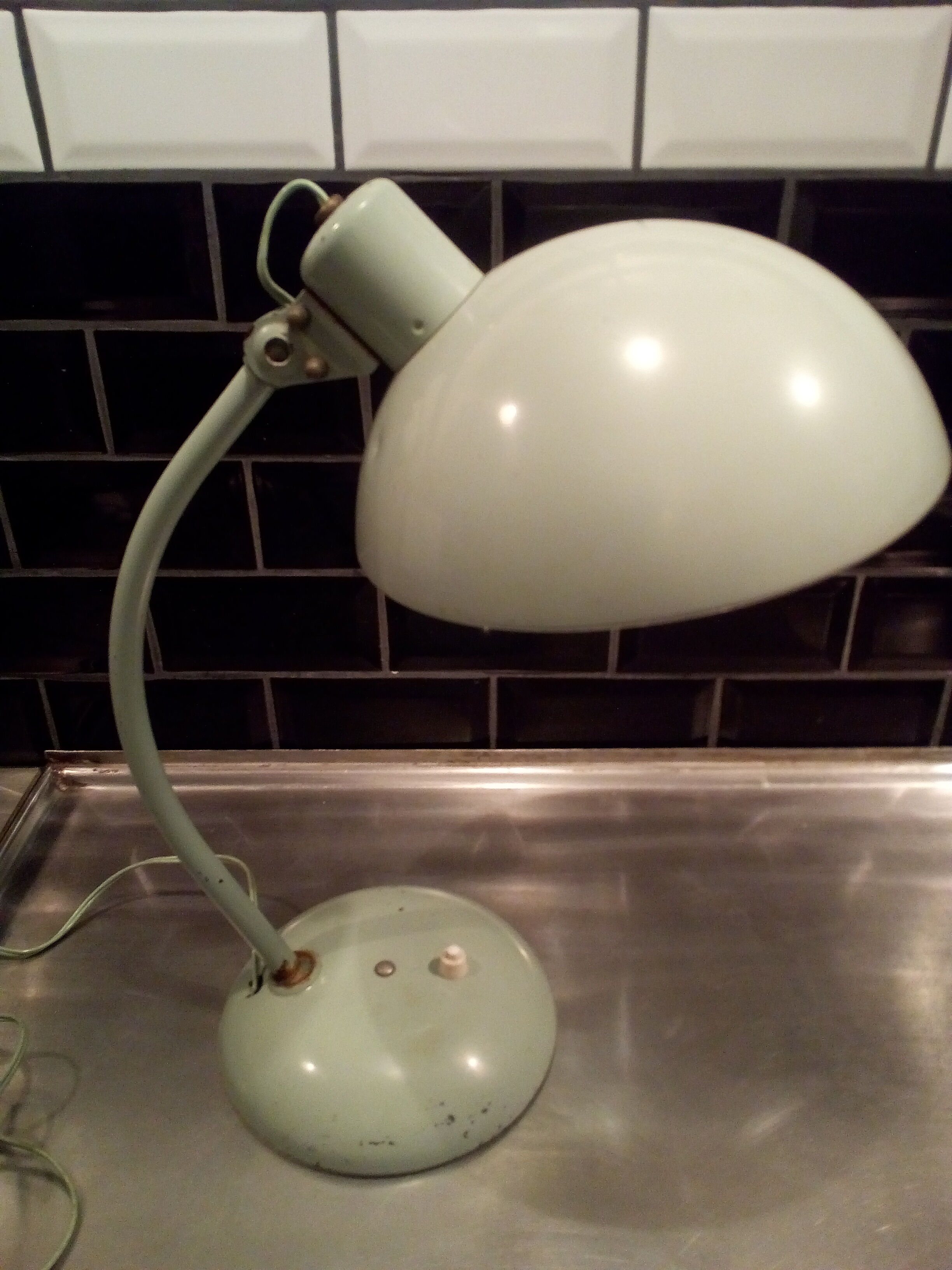 Lamp metal, pastel green