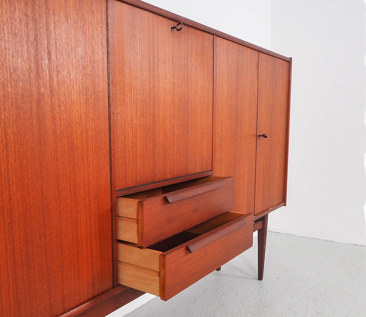 Vintage Bartels werken teak highboard, 1960's