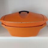 Double casserole in orange cast iron Le Creuset design Raymond Loewy