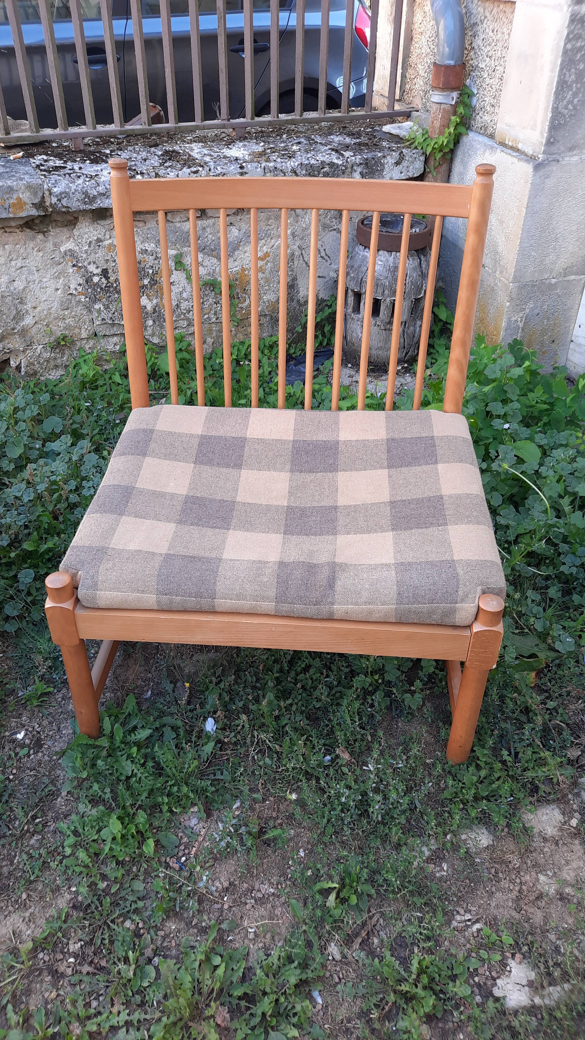 3 Scandinavian style chairs