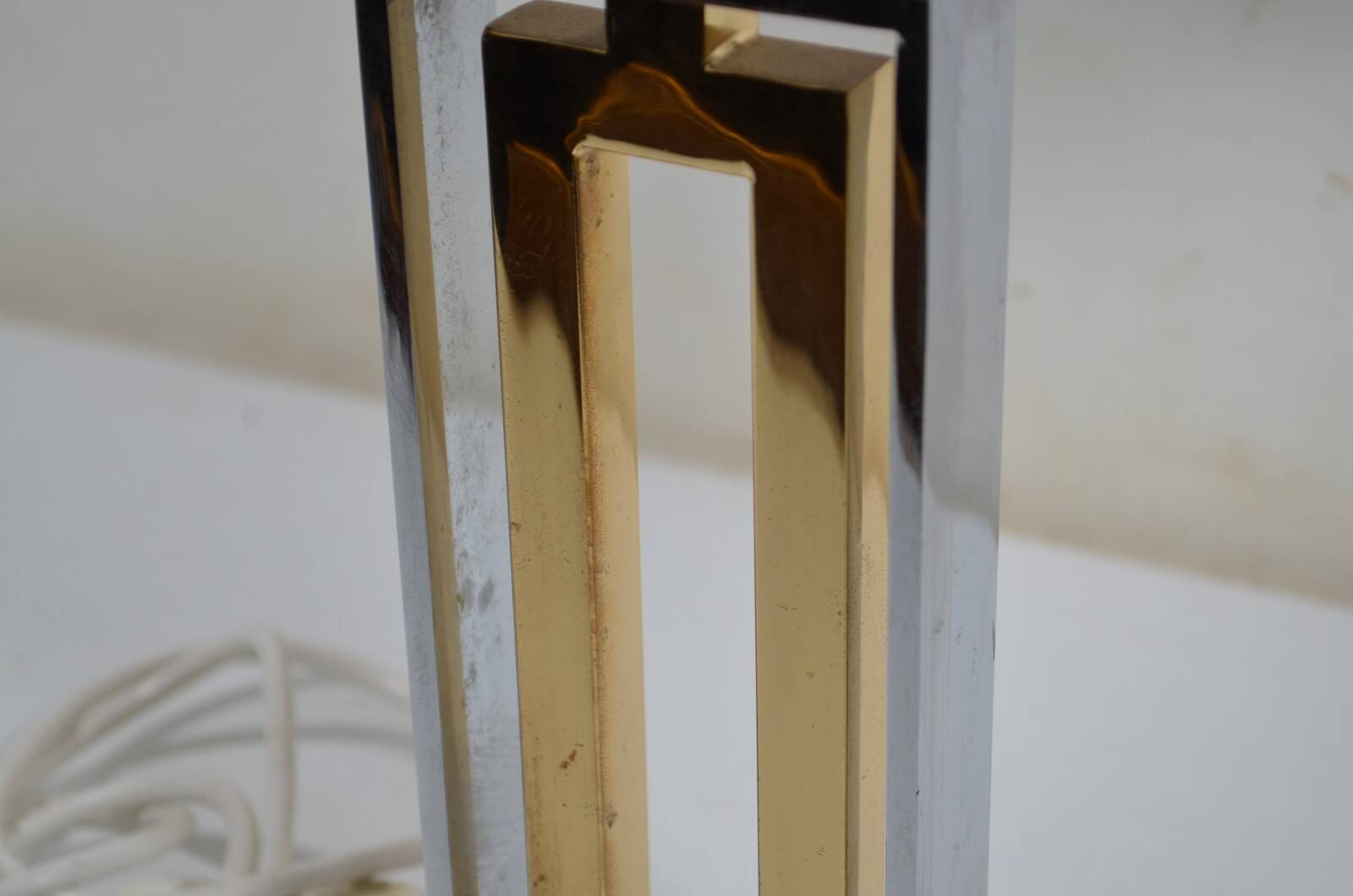 France 1970s - Vintage lamp with a chrome base and shade featuring Asian decor.