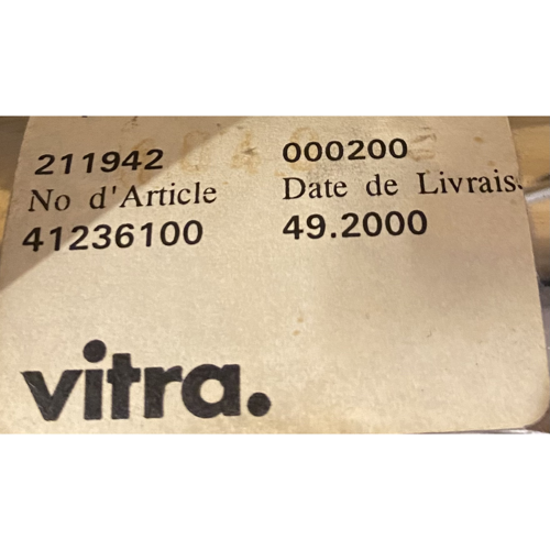 Fauteuil ea108 de Charles Eames édition Vitra