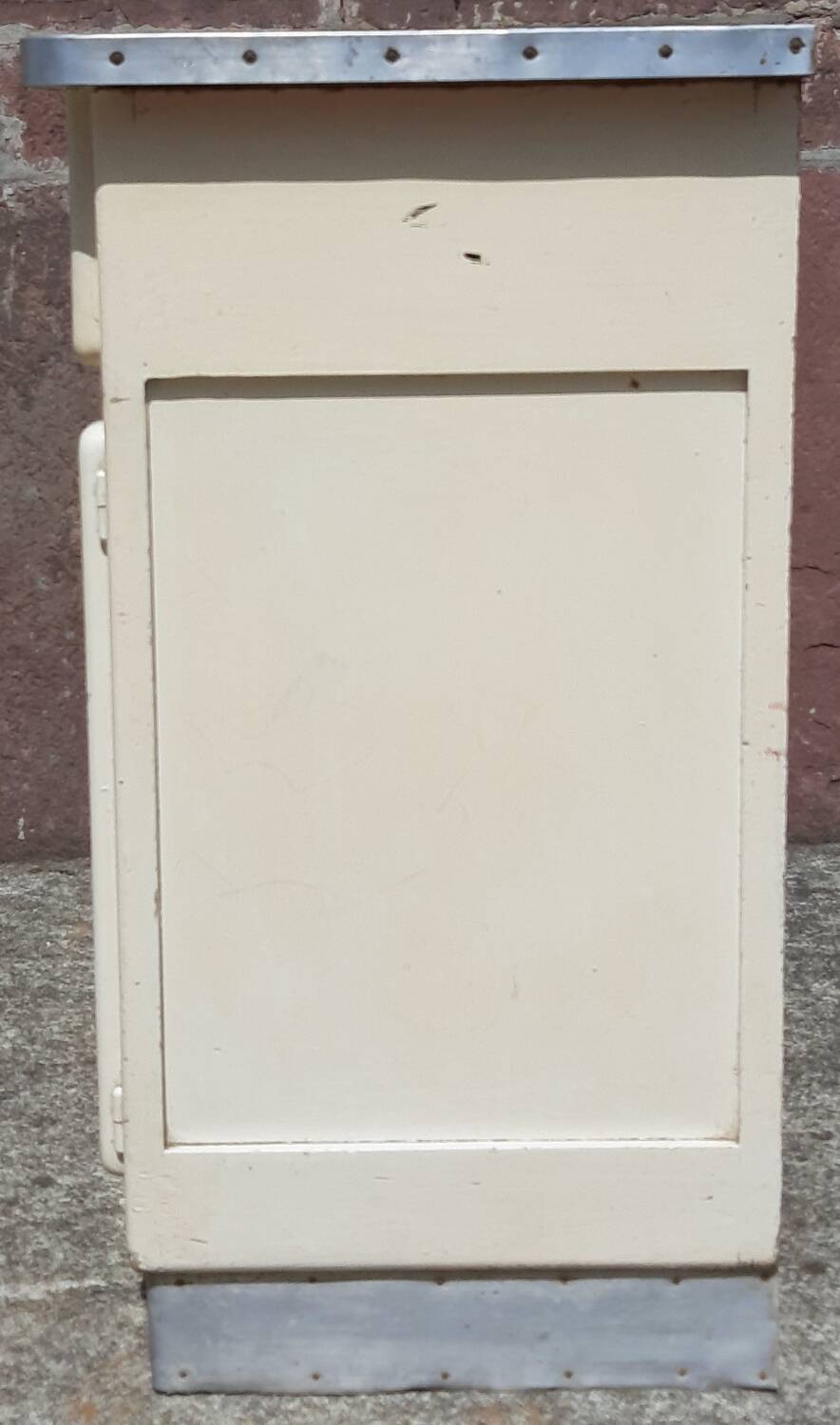 Kitchen buffet (1950s)