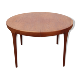 Round teak dining table, 4/10 people.