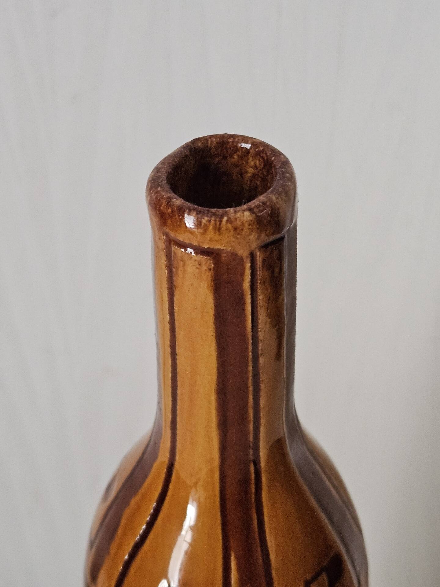 Vase bouteille italien signé, 1950-60