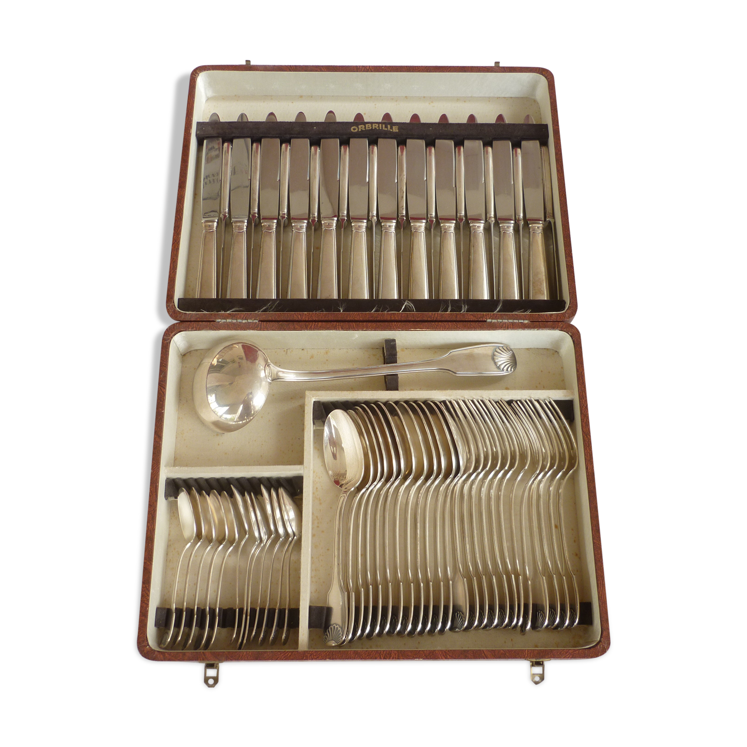 Menagere en metal argenté 61 pieces Orbrille