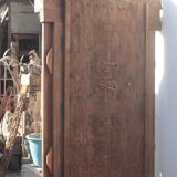 Indian door in old teak piece and patina of origin