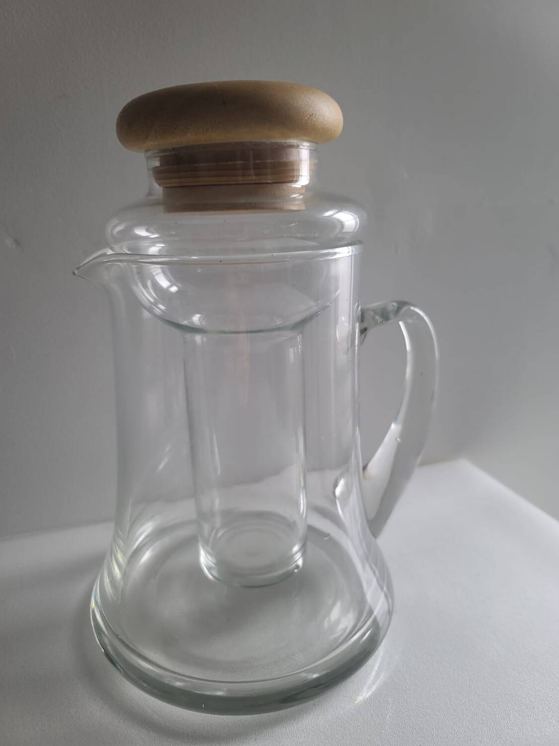 Borosilicate glass pitcher with infuser and wooden lid #PIMR