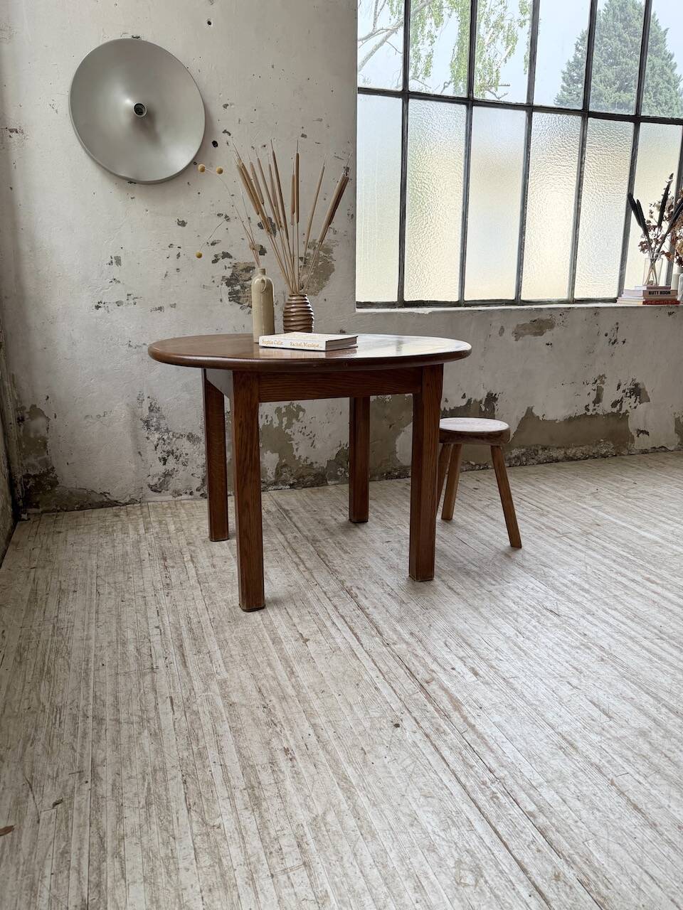 Round oak table 1950