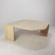 Table basse italienne travertin du milieu du siècle, années 1980