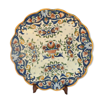 Plat en faience de Rouen