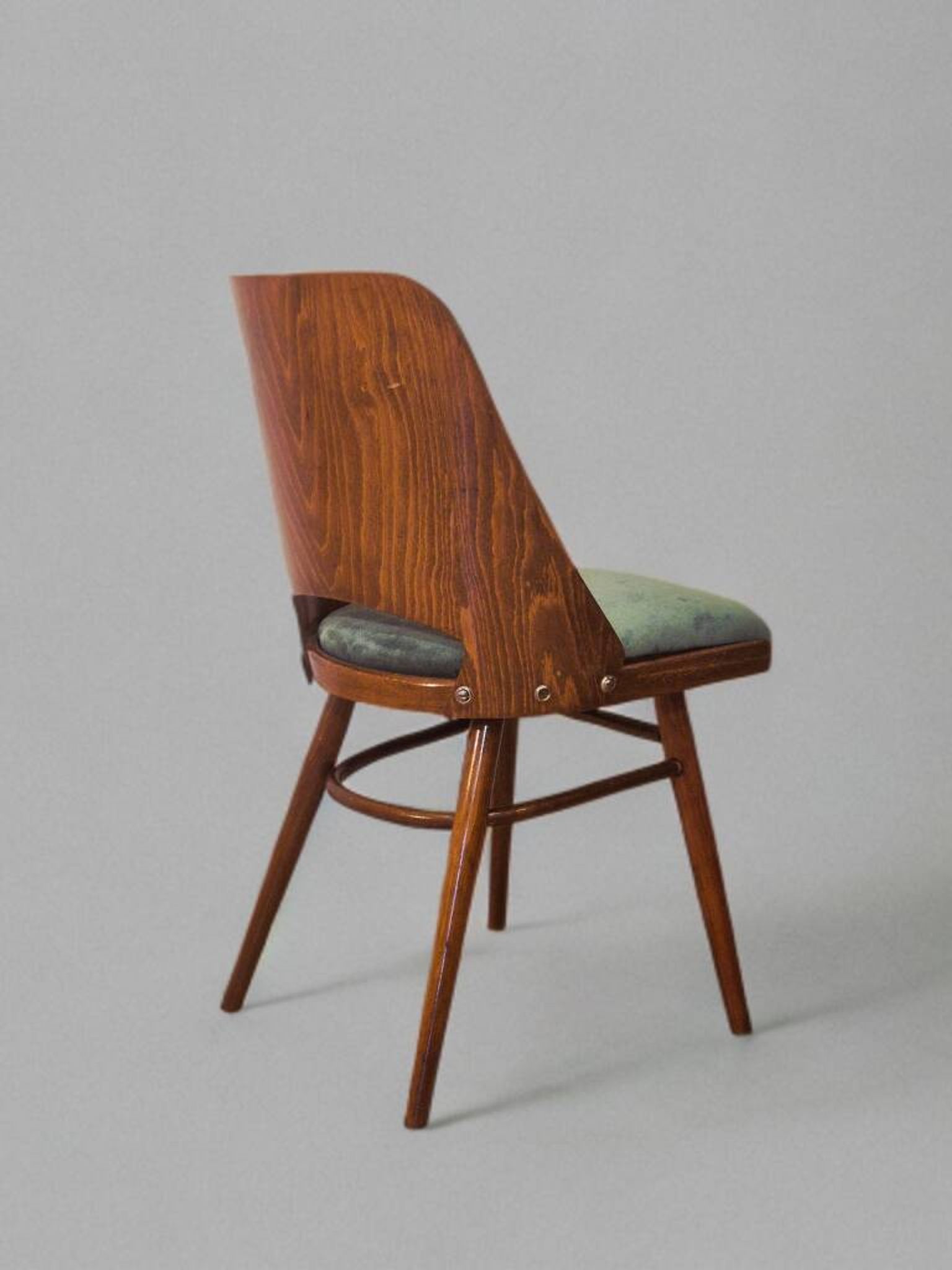 Chaise TON514 Oswald Haerdtl, Vintage tchèque 1960s