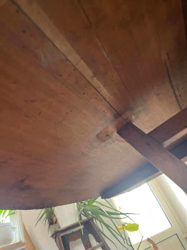 Ancienne table de vigneron arboisienne