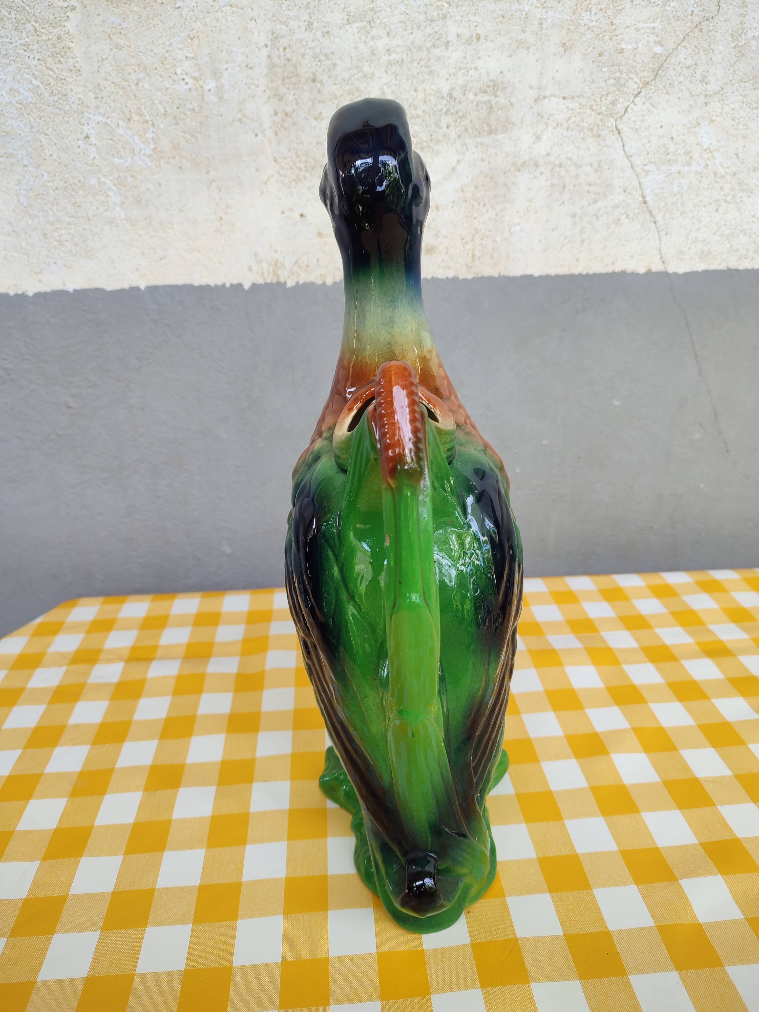 Pichet canard en faïence barbotine de Saint-Clément