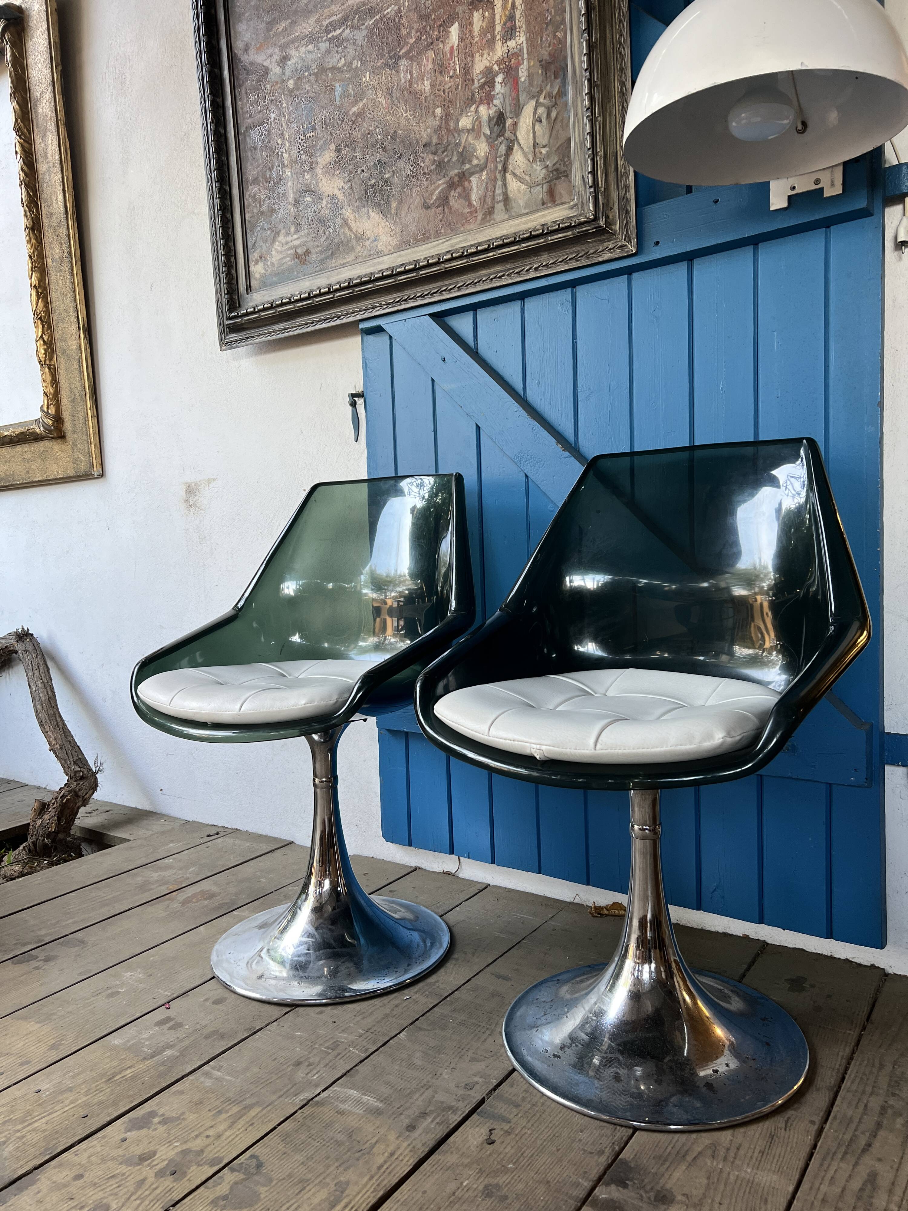 Paire de chaises pieds tulipe