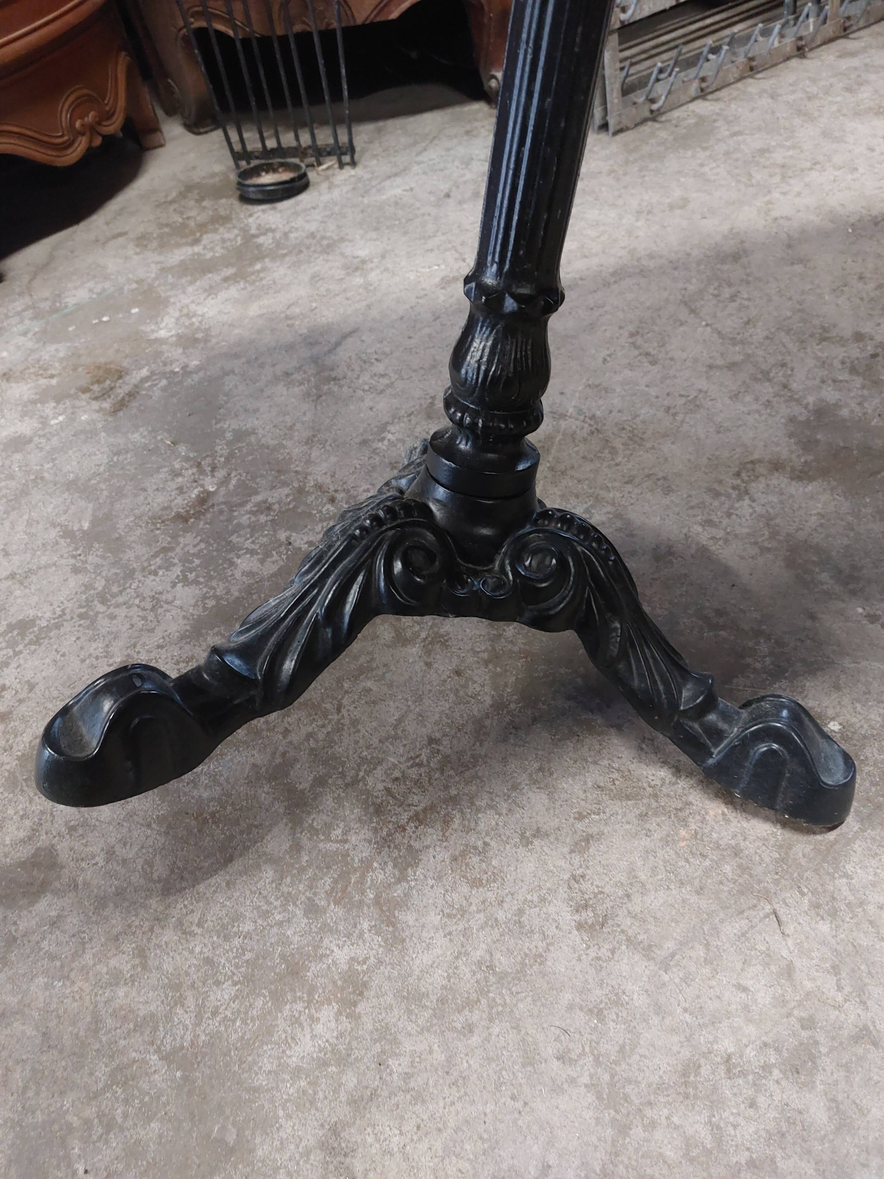 Cast iron bistro table 1m