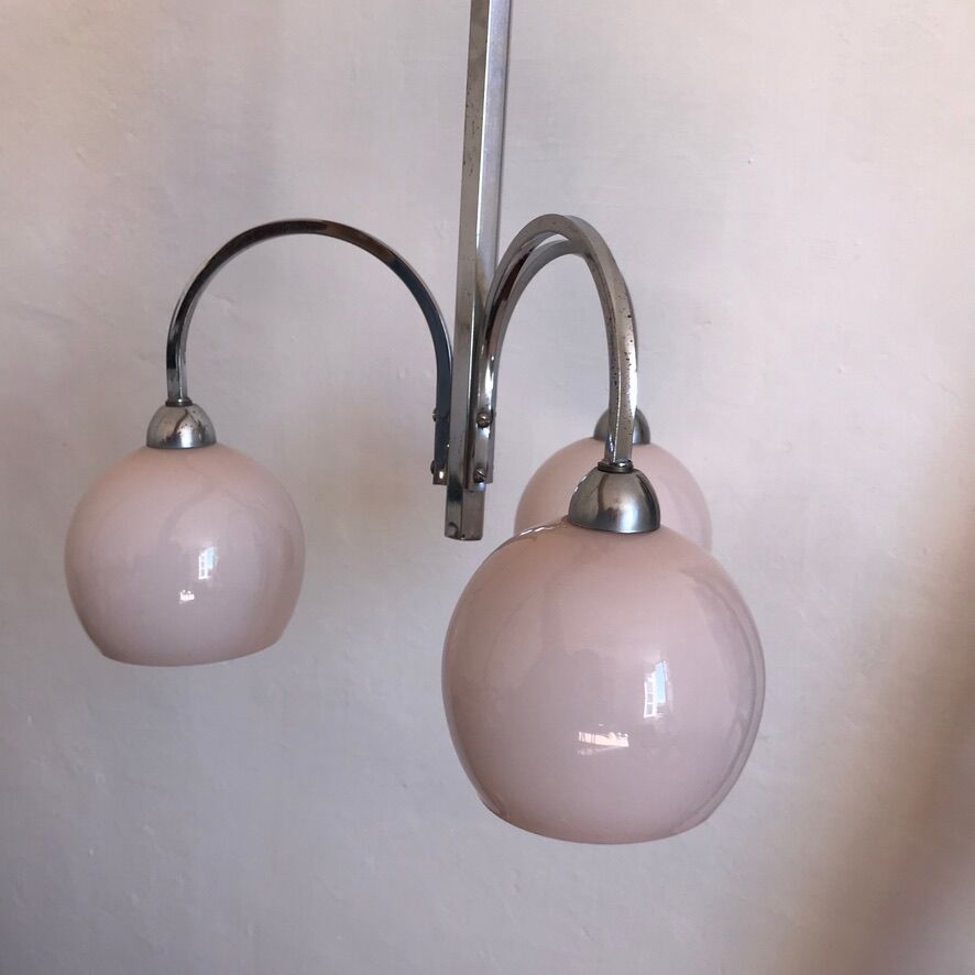 Suspension art deco en opaline rose