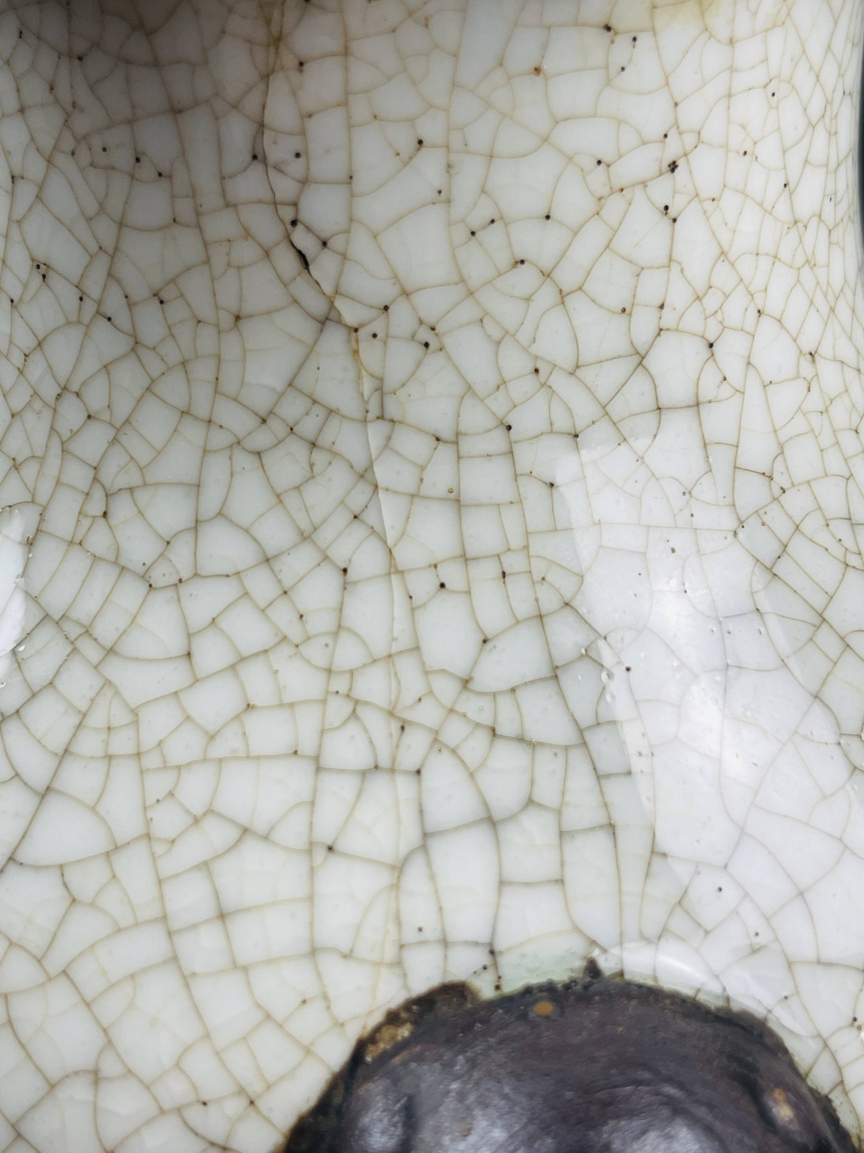 Chinese cracked porcelain lamp base