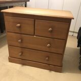 Commode en pin massif de style anglais