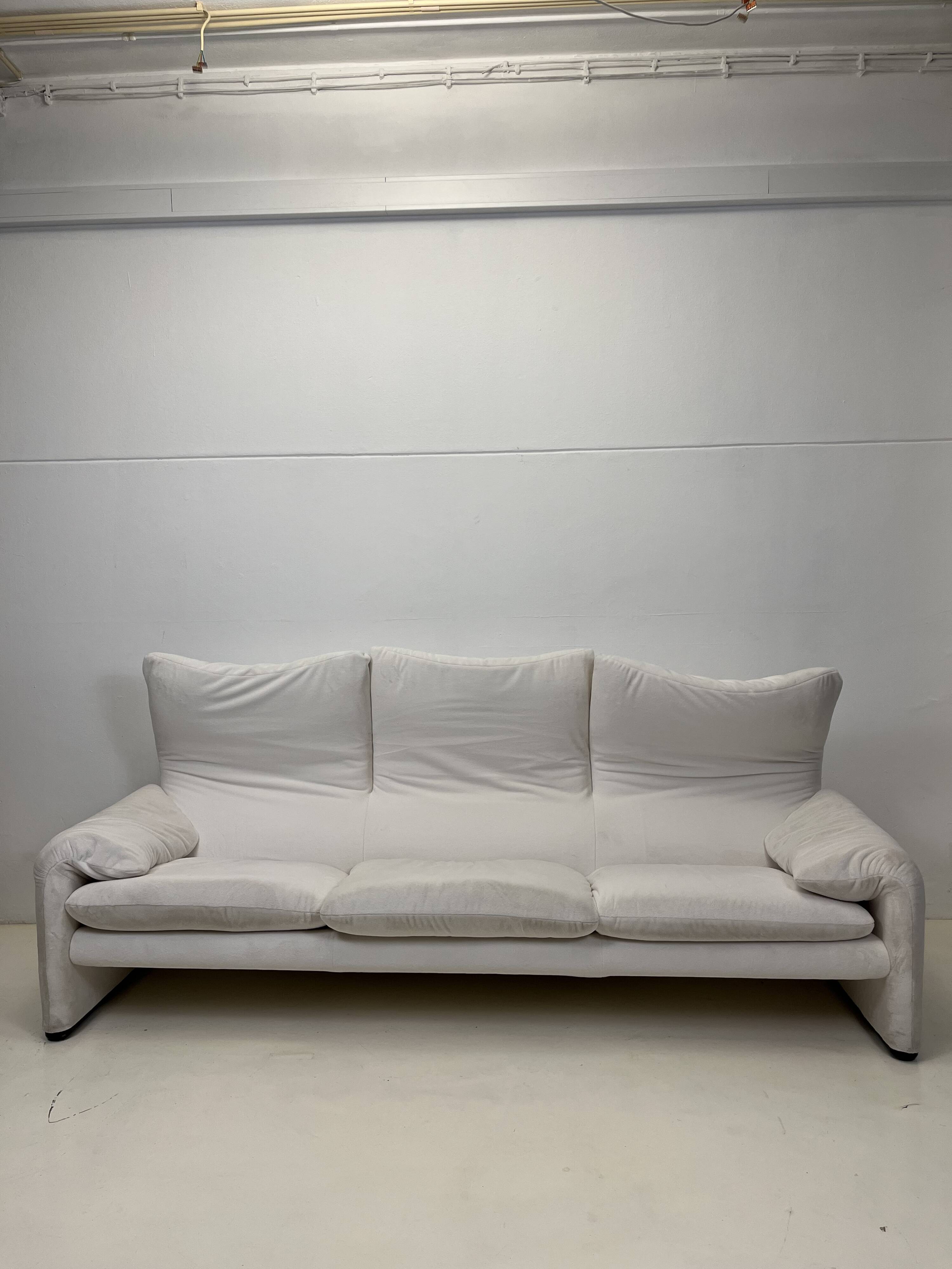 Sofa Maralunga by Vico Magistretti for Cassina