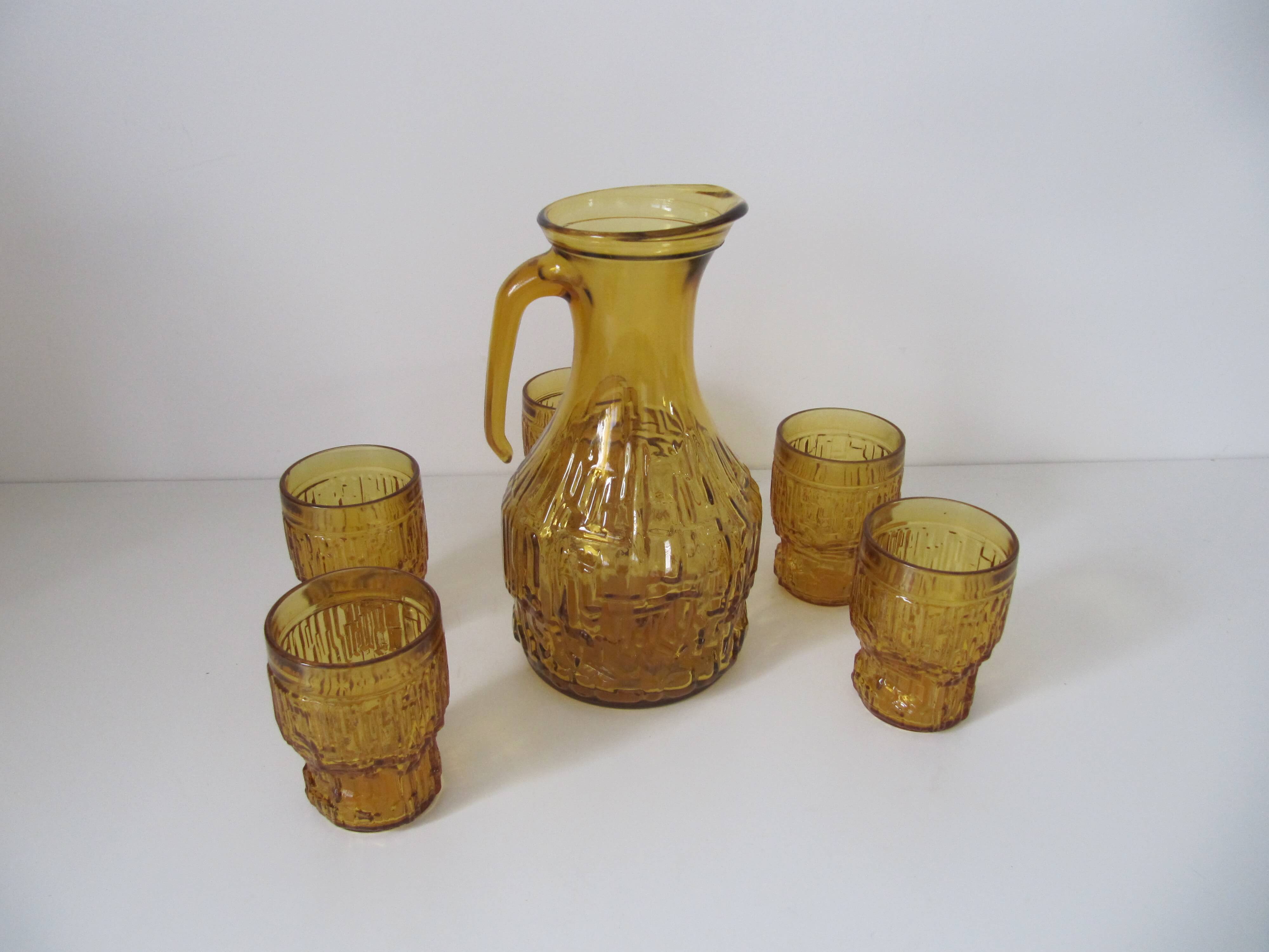 Yellow amber vintage - decanter and glasses water service