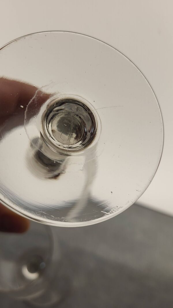 7 verres à vin / eau guillochés XIXème