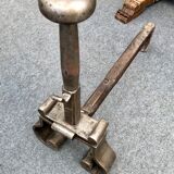 Paire de chenets en fer forgé, XVIIe siècle