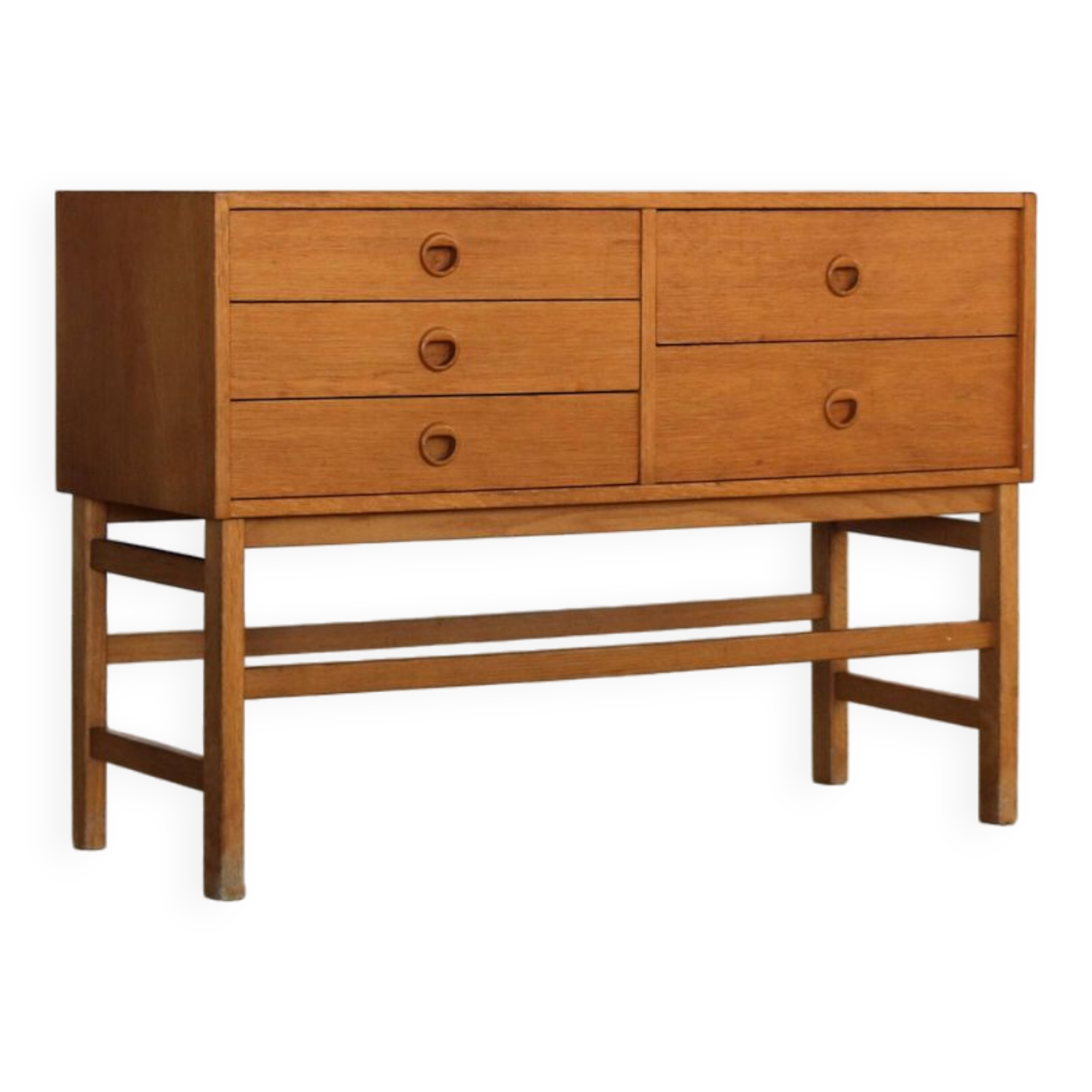 vintage chest of drawers | hall closet | cupboard | 60s