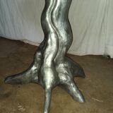 Round table signed OLY Studio