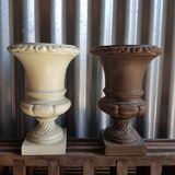 Pair of cast-cast medicis