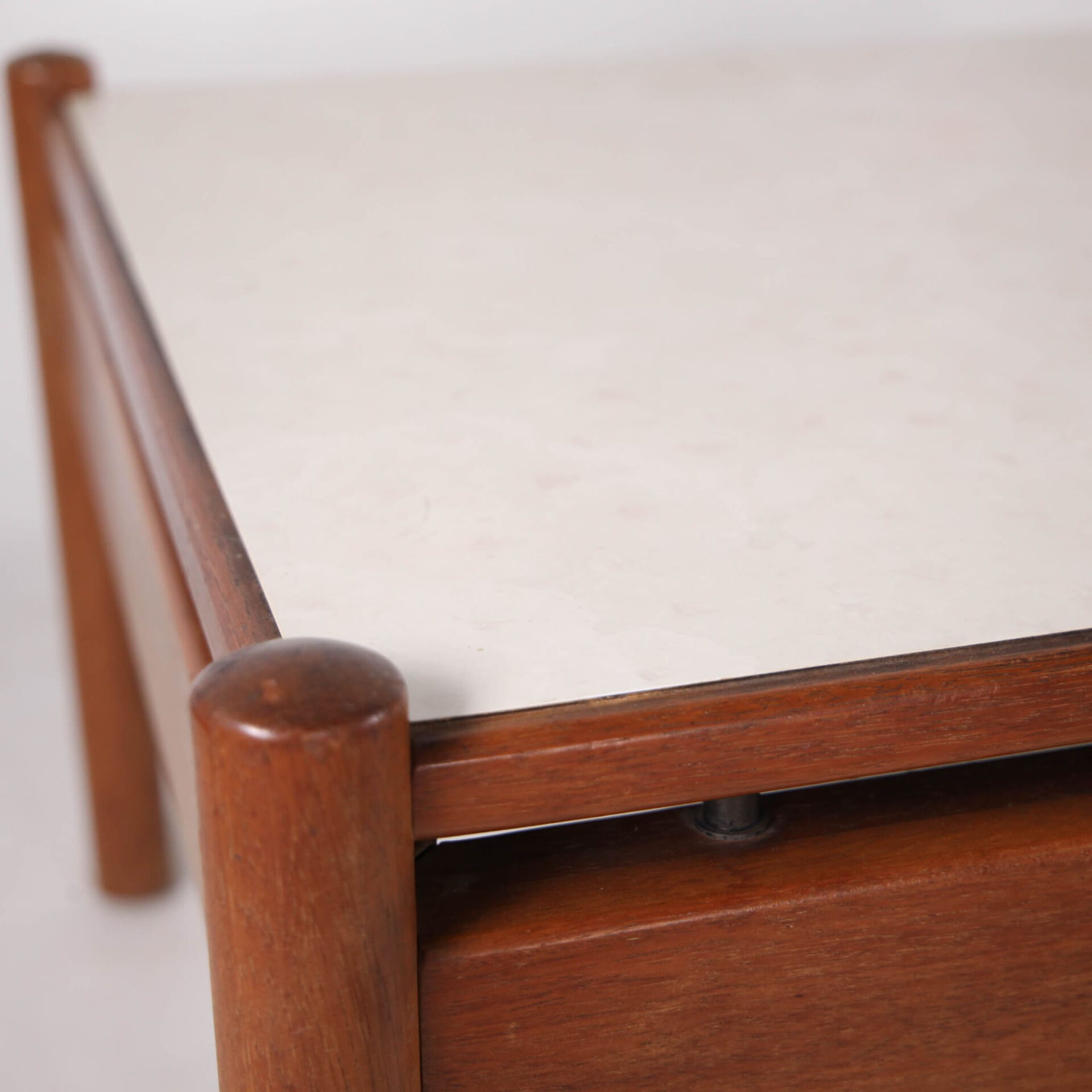 Paire de tables basses japonaises 