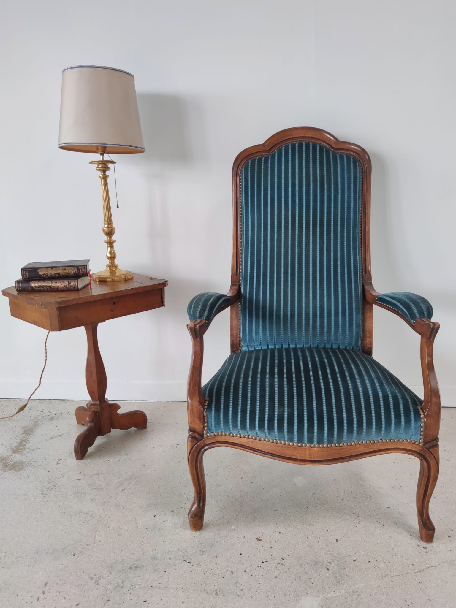 Voltaire armchair velvet striped blue