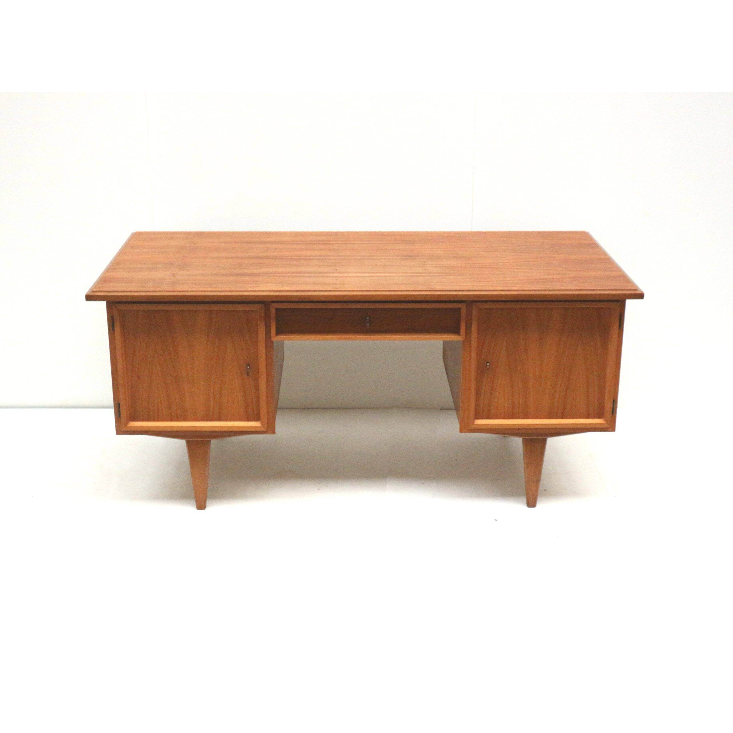 Vintage desk/executive desk with doors and drawers from the 1960s