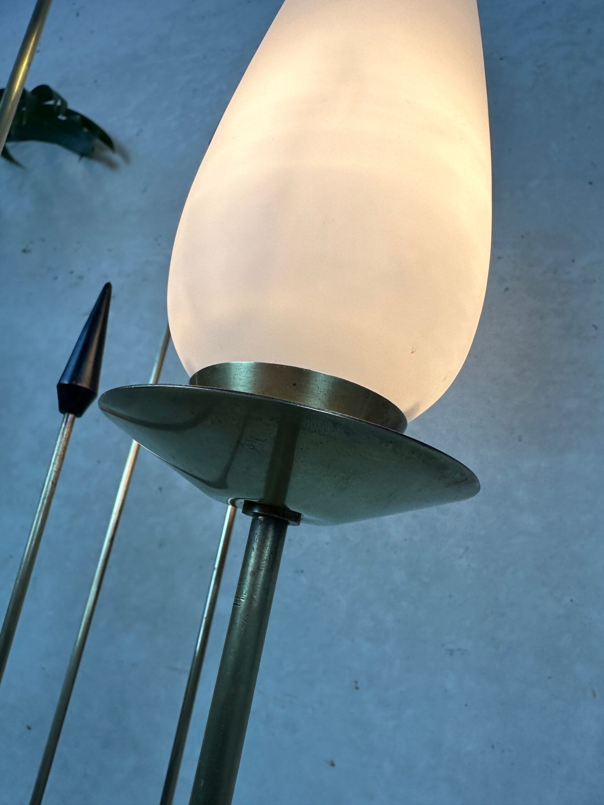 Vintage brass floor lamp – Lunel