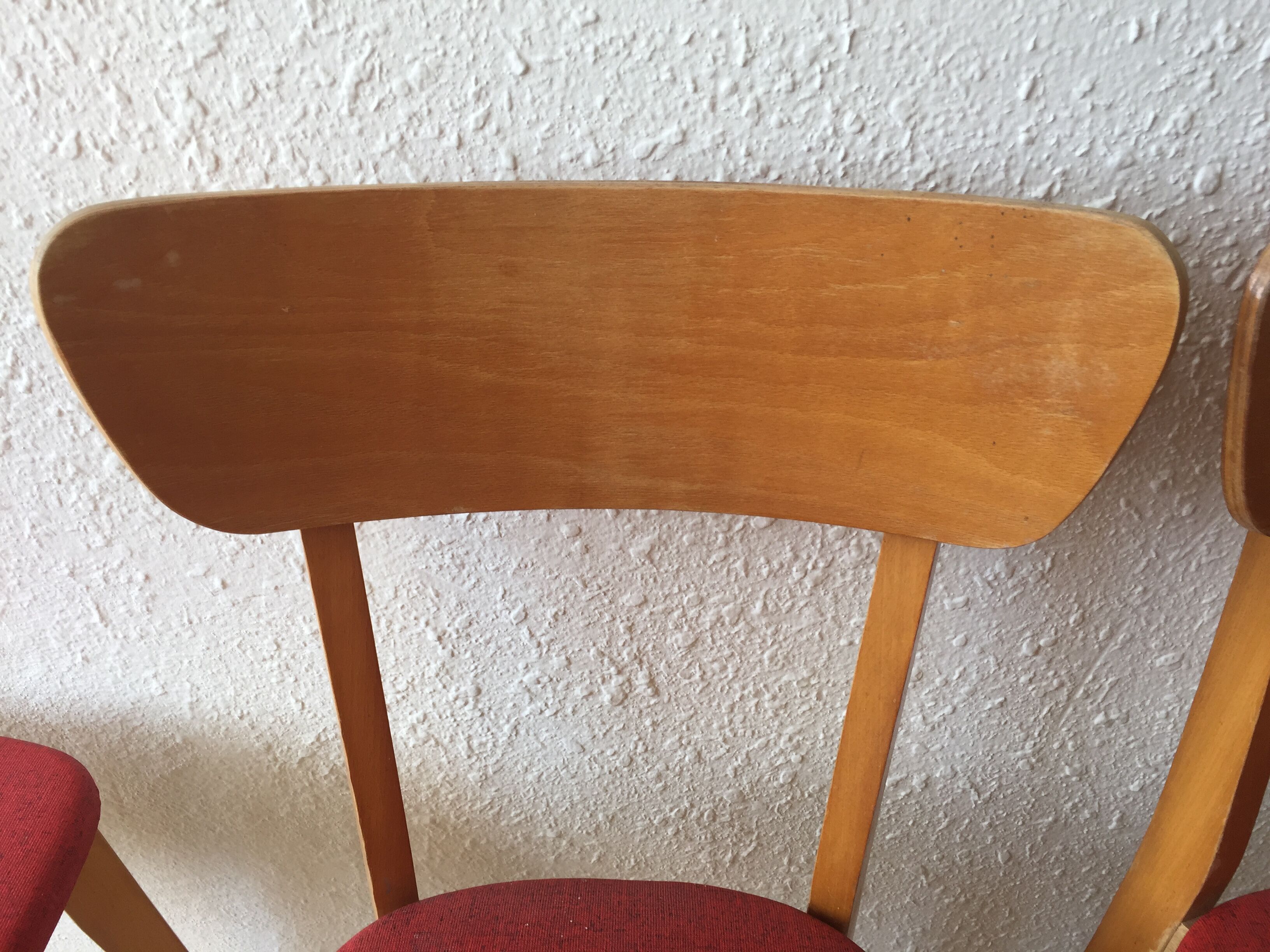 Set of 5 vintage wood and leatherette chairs