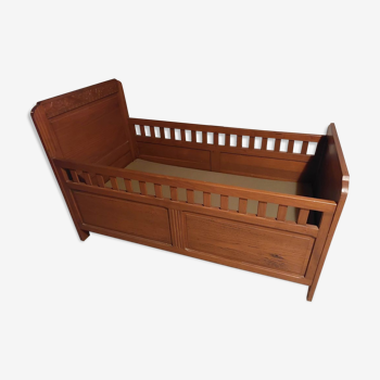 Carpenter's bed for children