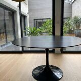 Saarinen table