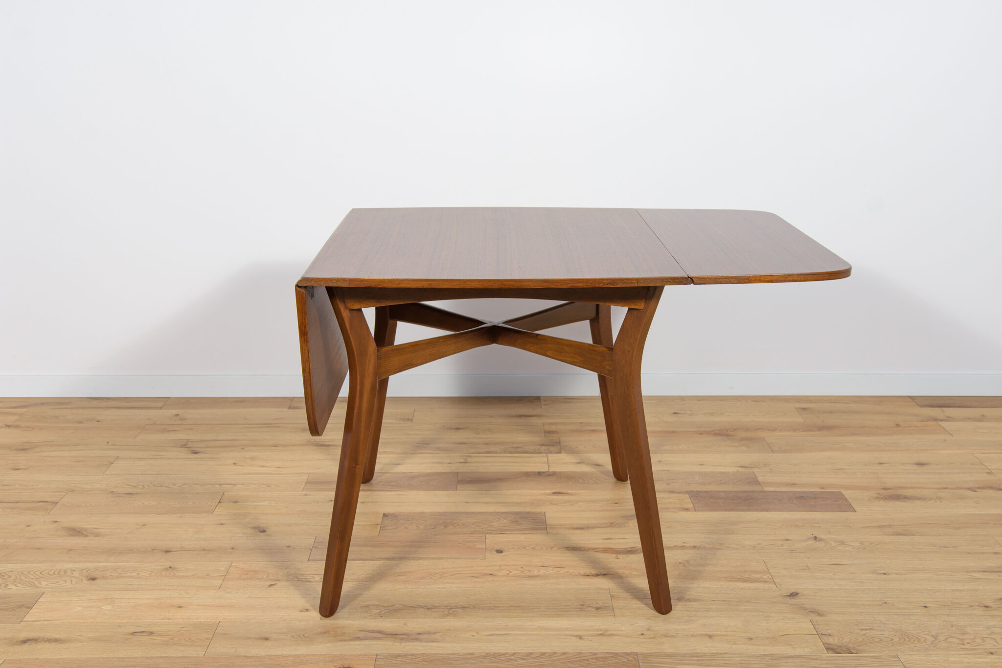 Butterfly Dining Table from G-Plan, 1960s