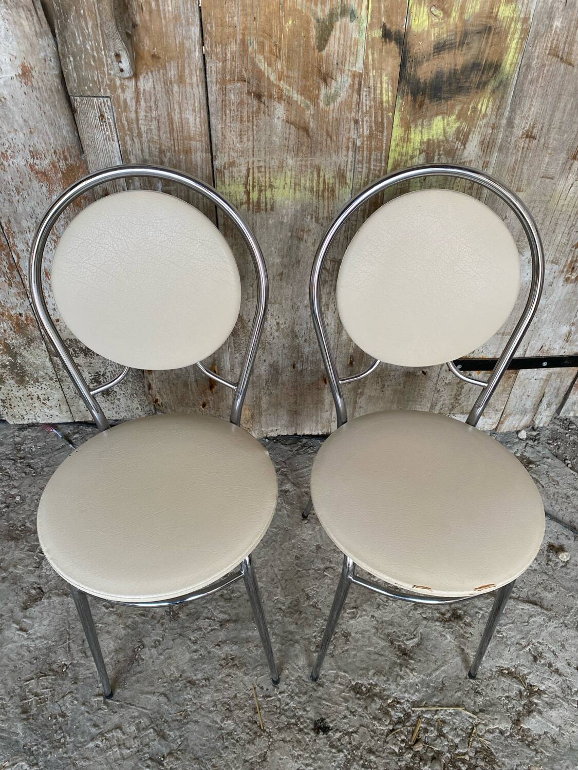 SOUDEXVINYL Chair Pair Chrome Metal + White Skai 70s Vintage #
