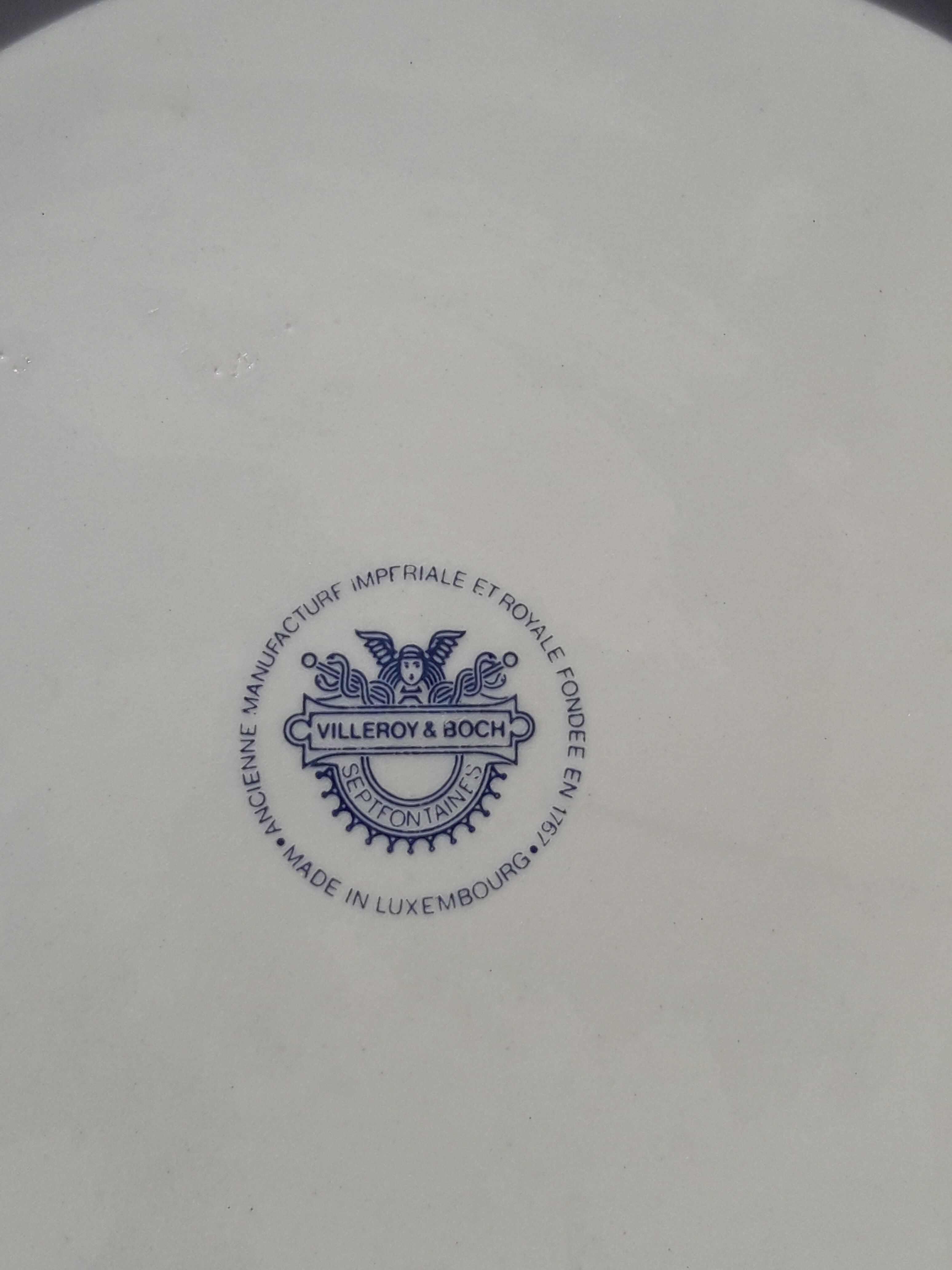 3 dessert plates Villeroy - Boch model orange and violet flowers diam 20.5 cm