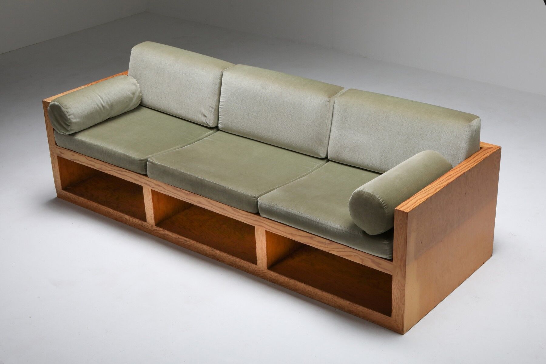 Three-seater sofa in moss green velvet and pitch pitch 1960