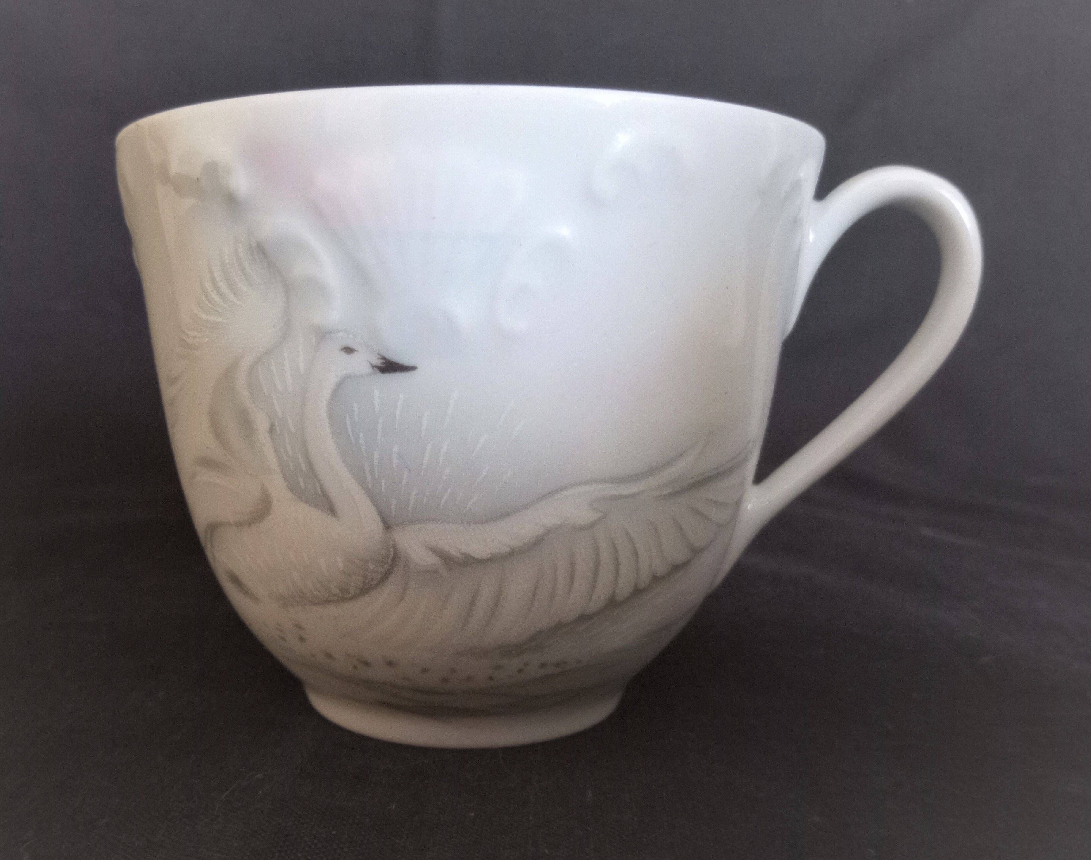 Limoges, Camille Tharaud - Coffee service for 8 people. in Limoges porcelain, “Swan” decor