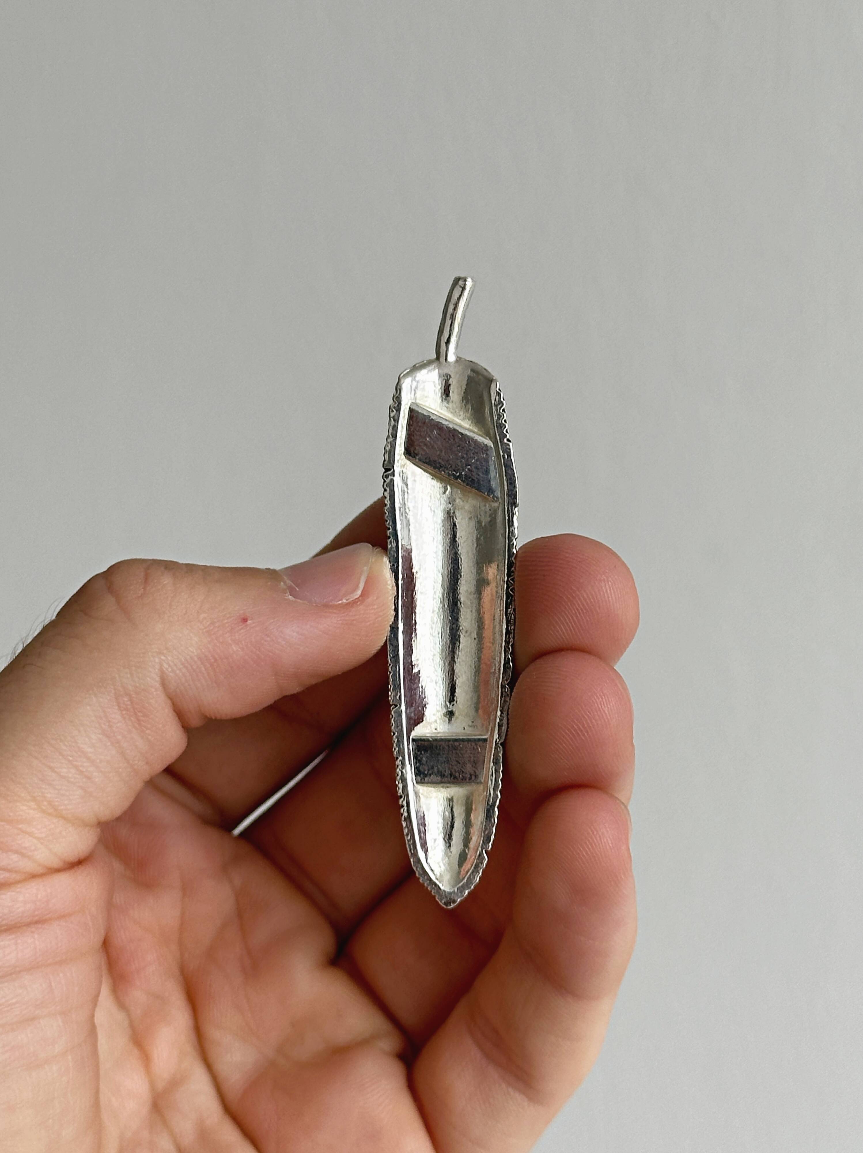 Set of 6 metal knife rests, name holders.