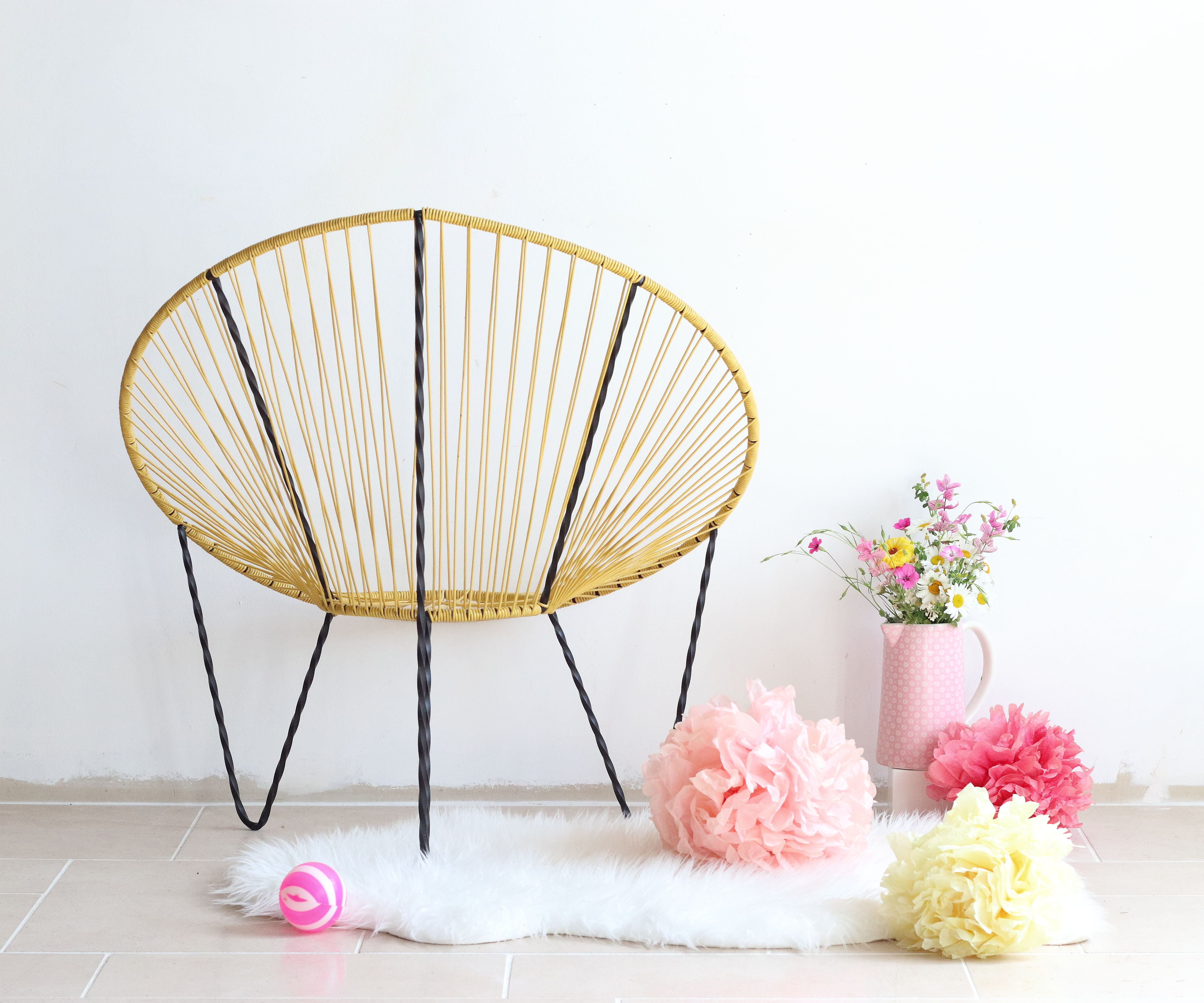 Pair of 60s tripod armchairs in metal and yellow scoubidou
