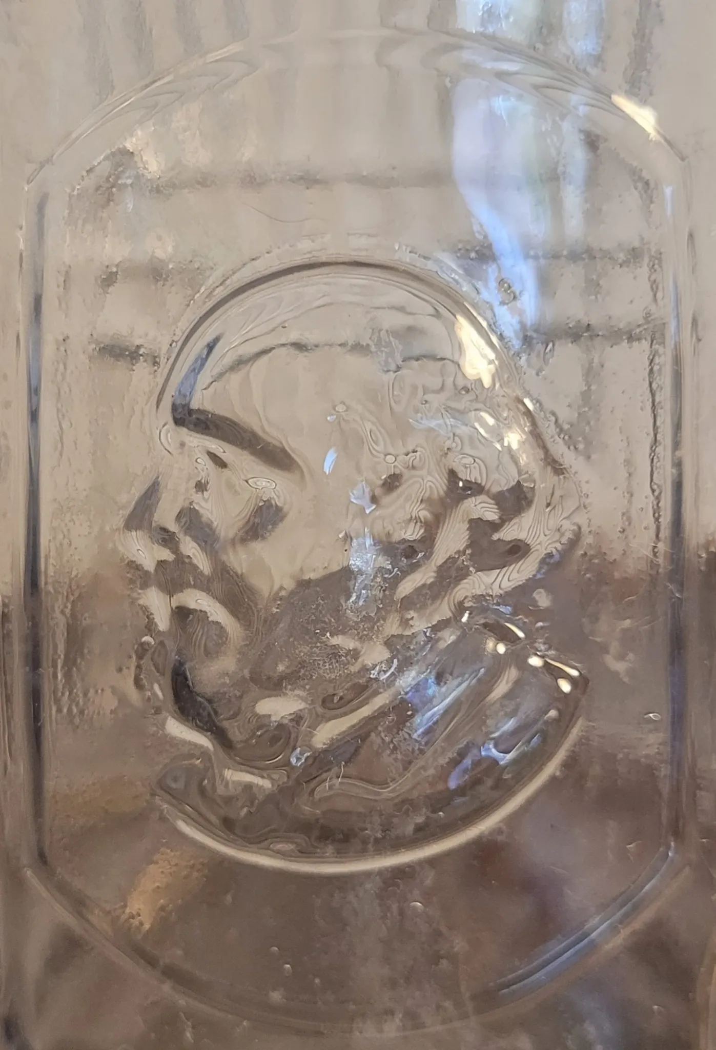 Carafe Jules Grevy 1879 fait main, verre moulé.