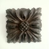 Ornement en bois sculpté carré du 16e siècle